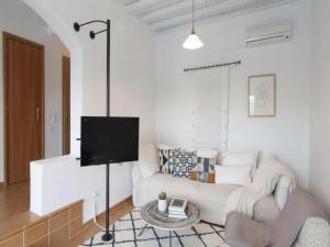 3-Bed Home in Ano Mera