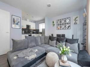 London Flat with Private Entrance