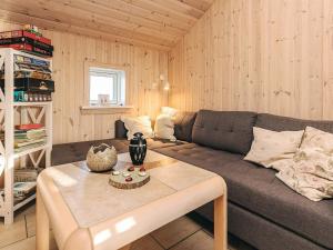 8 person holiday home in Brovst