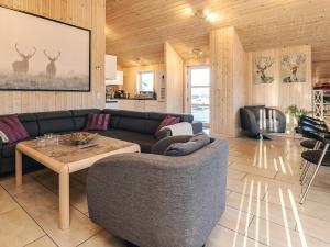 8 person holiday home in Brovst
