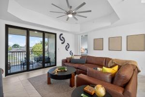 Brand New Luxury Condo 3 King Beds Sleeps 6