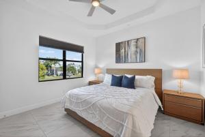 Brand New Luxury Condo 3 King Beds Sleeps 6