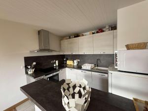 Appartement spacieux avec parking - 6 pers. - FR-1-180-674