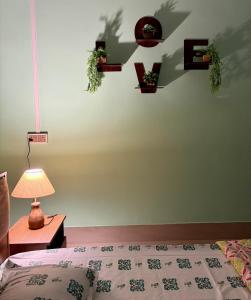 Maya - Spacious 1 Bedroom Retreat with AC, Fast Wi-Fi and Terrace