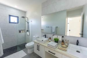 Modern Luxury Villa with Private Pool Ocean Village