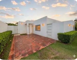 Cozy 2BR Villa in Ocean Village