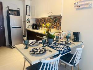 Carolina Peach, Studio unit E-6H Tambuli Resort!