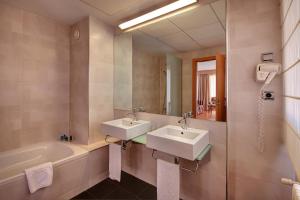 Deluxe Double Room room in Hospedium Hotel Villa Gomá