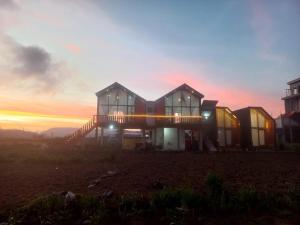 Cabin Wetan Kali Dieng