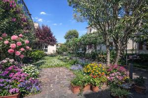 Hotel Villa Pina - Vicino al mare con parcheggio e giardino