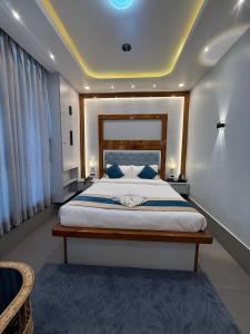 The Hotel Art 8