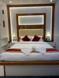 The Hotel Art 8