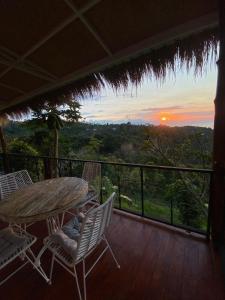 Oceanview Cottage Cempaga - entire 2 BR Bungalow 135 sqm