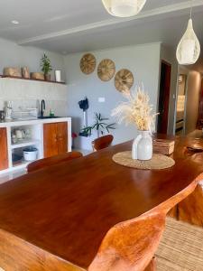 Oceanview Cottage Cempaga - entire 2 BR Bungalow 135 sqm