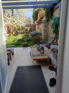 VILLA LUCIA stone house in the center of Modry