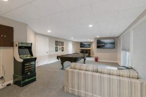 Lakefront - Home Theater, Pool Table
