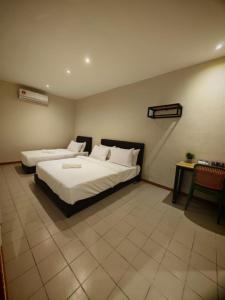 Swing & Pillows - Damansara Uptown, Petaling Jaya