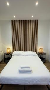 Townhouse Studio with Kitchen & Ensuite - Great Location