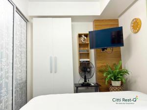Budget Stay & Spacious Condo Near NAIA Free Wifi and Netflix
