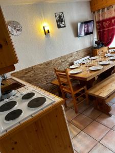 Charmant appartement 6-8 personnes au cœur du village à proximité lac et pistes de ski