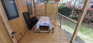 MOBILE HOME PREMIUM 6 PERS 3ch TOUT CONFORT AVEC CLIM Ménage et Draps possibles Camping à Mayotte 5 étoiles dexception Lac de Biscarrosse à 25mm Dune du Pilat et 10mn Bisca plage Océan