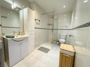 Wild - Appartement à thème, RdC, Netflix, Prime Video
