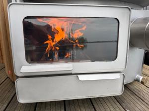Exclusieve Houseboat La Mare 12 x 5 meter met sauna en hottup