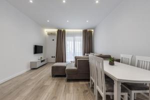 Meteora Seaview Apartment By PS