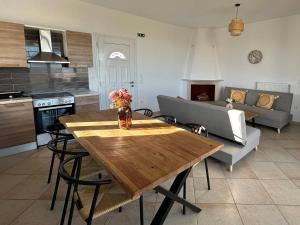 Altamira II 10 Guests Veranda Sea Views