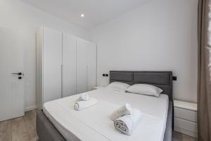 Meteora Seaview Apartment By PS