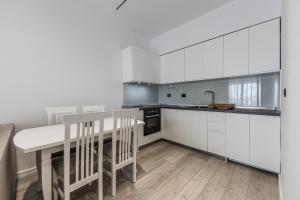 Meteora Seaview Apartment By PS