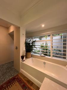 Somerset WestStay 4