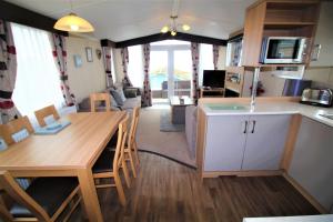 295 Caldey View