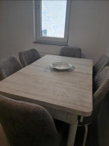 MARYSELA APARTAMENT MAMAIA NORD