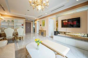 Mariana Sky 3BR &2BR Luxury