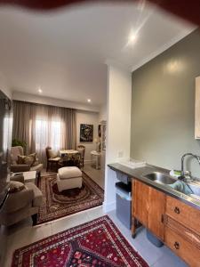 Somerset WestStay 3