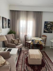 Somerset WestStay 3