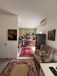 Somerset WestStay 3