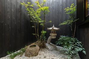 TsuruINN Japanese Modern Garden Namba & KIX touzani