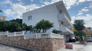 Villa Shqiponja
