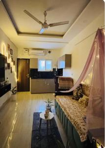 1BHK Sector 43 Gurgaon Near Galleria Market