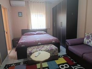 Spacious Studio apartment with Balcony, Durrës