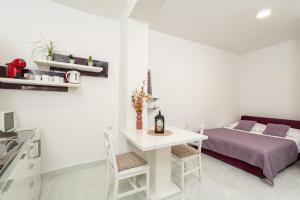 Aries Studio Apartment