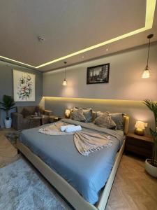 Luxury 1 BHK - AIPL Joy Square - Golf Course Extension