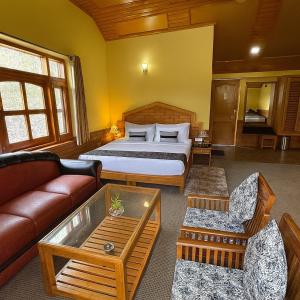 Snow Clad Riverview Hotel & Resort - Top rated & most awarded property in Manali