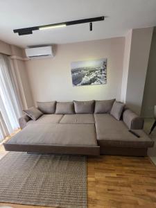 N6 Apartment