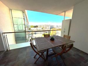 Bonito duplex con vistas piscina comunitaria AV 13