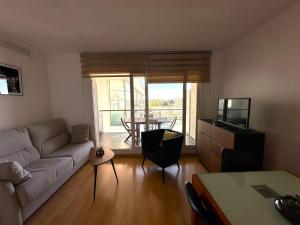 Bonito duplex con vistas piscina comunitaria AV 13