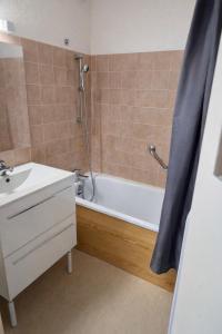 Vue montagne exceptionnelle T2 Cosy avec Balcon proche du lac