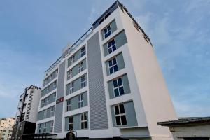 Townhouse The Cinco Bliss near IKEA, WELLS FORGO, KIMS, CARE Hospitals